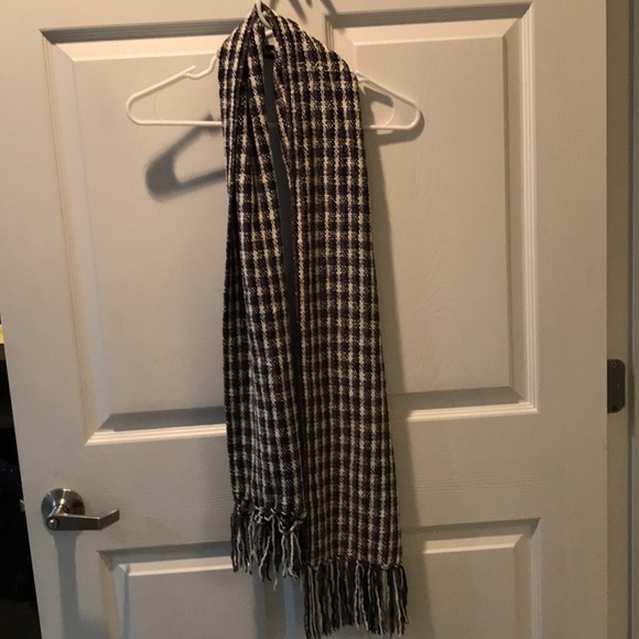 Scarf - Picture 5 of 6